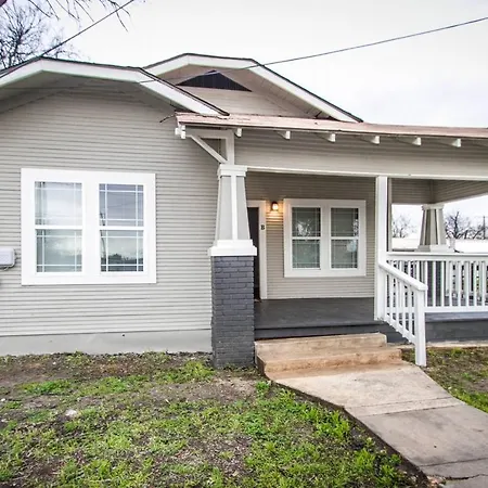 Hackberry St #B Renovated 2Br Near Downtown Sa Apartment